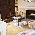Charming Cocoon In The Heart Of Paris